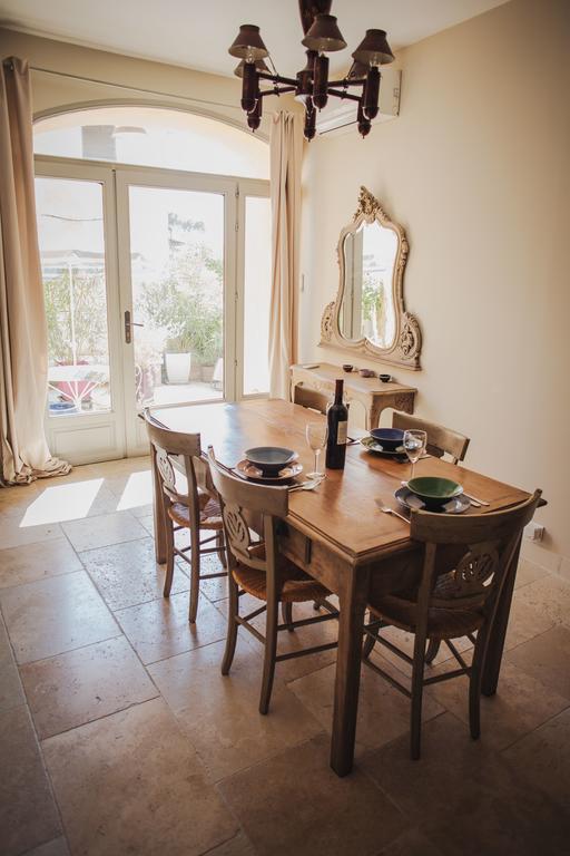 Ancienne Maison Des Gardes Lourmarin Kültér fotó
